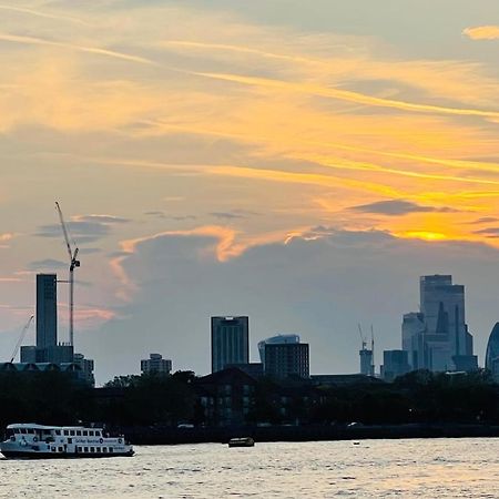 Riverside Premium Double Room Garden View E14 Londra Esterno foto