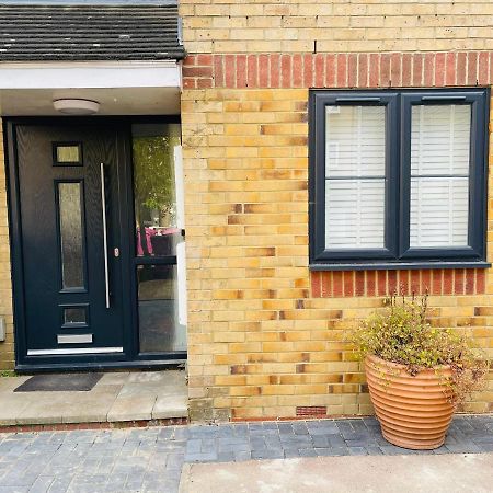Riverside Premium Double Room Garden View E14 Londra Esterno foto