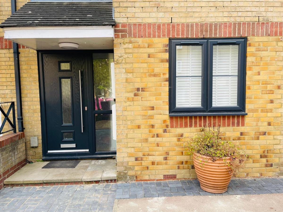 Riverside Premium Double Room Garden View E14 Londra Esterno foto